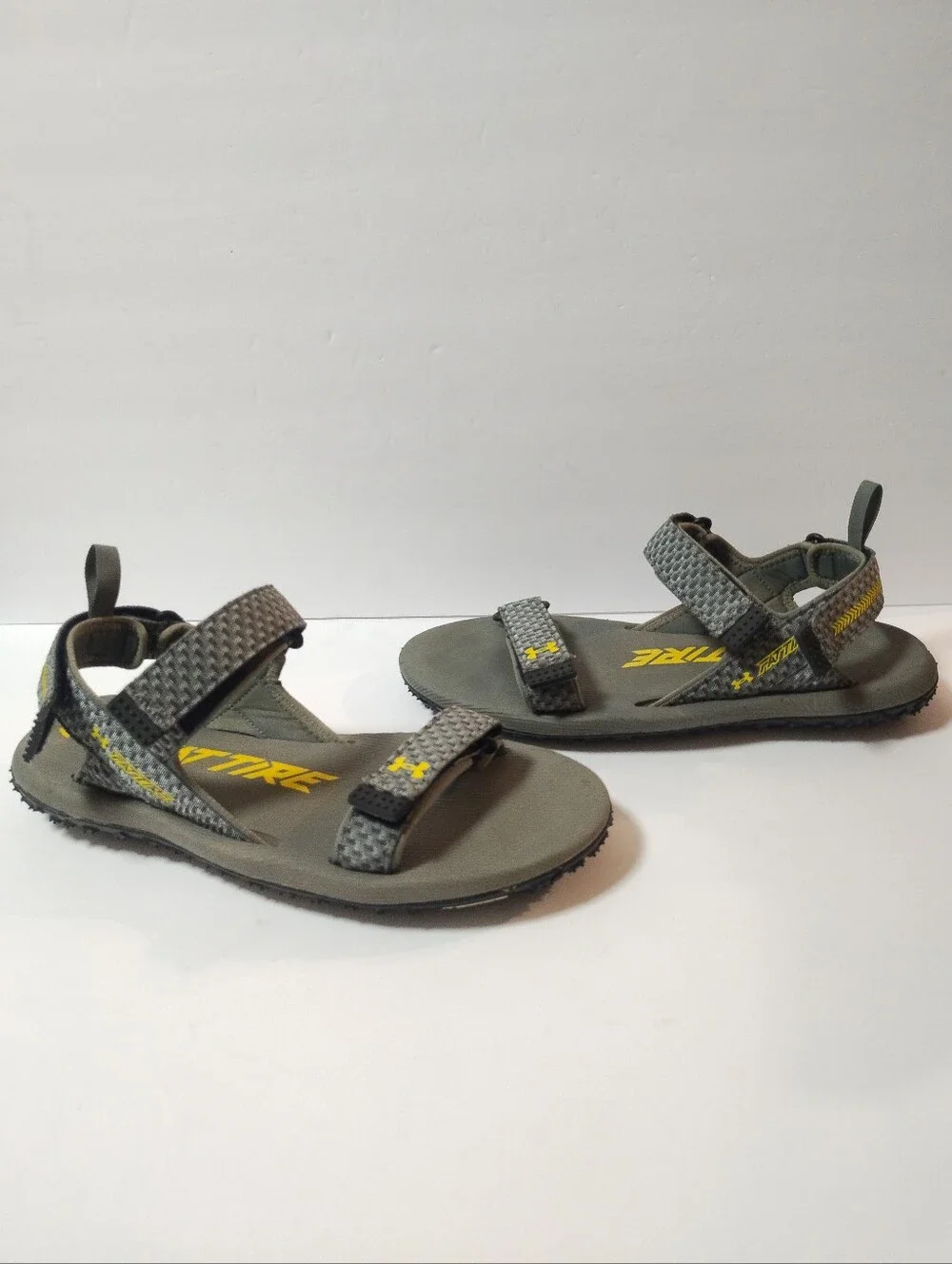Under Armour Fat Tire Men's Size 11 Gray Black Yellow Hiking Strap Sandals